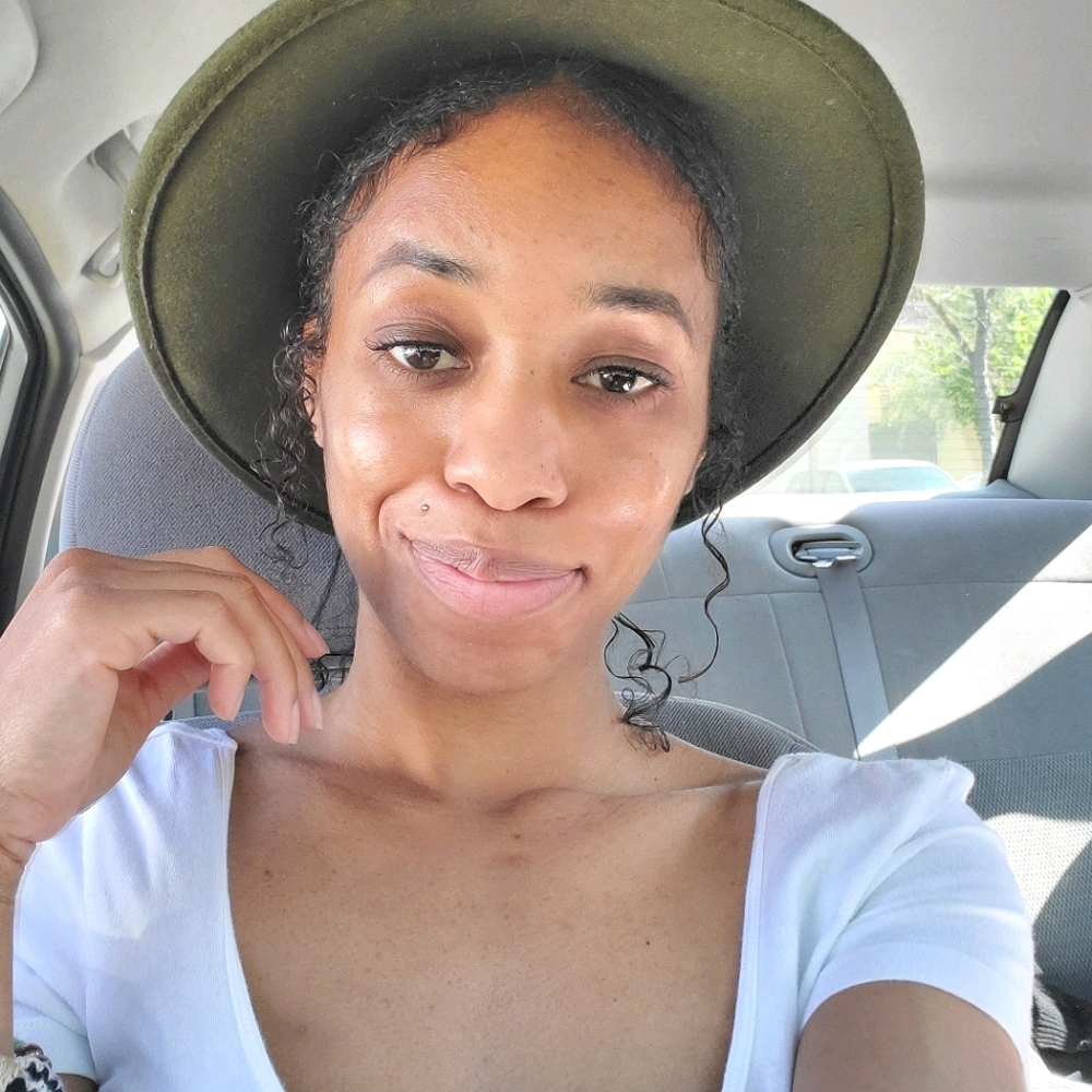 Meet your Posher, Krystal